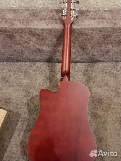 Гитара с аксесуарами