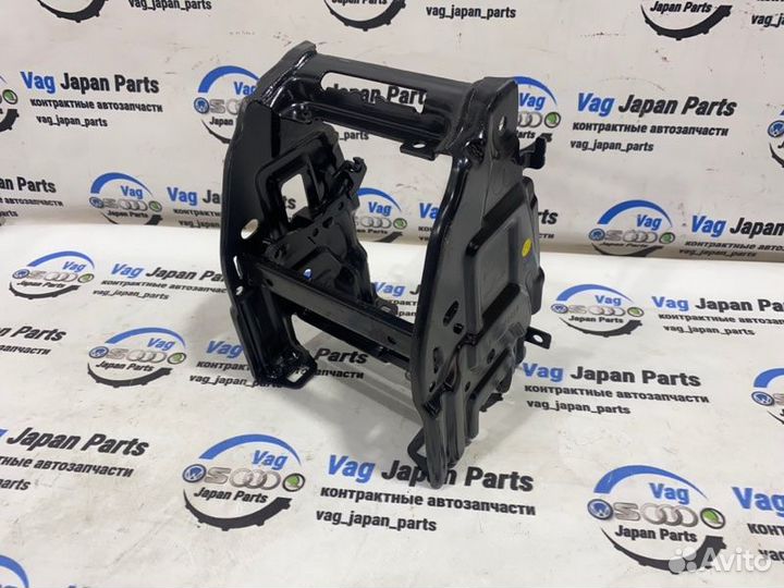 Кронштейн кузова Audi A5 T8 cala 2008