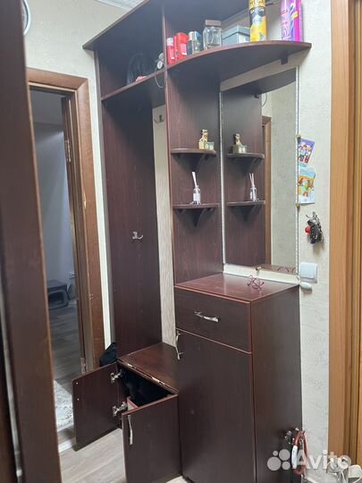 Шкаф открытый в прихожую