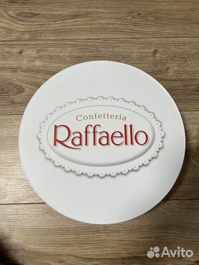 Подарочная коробка Raffaello