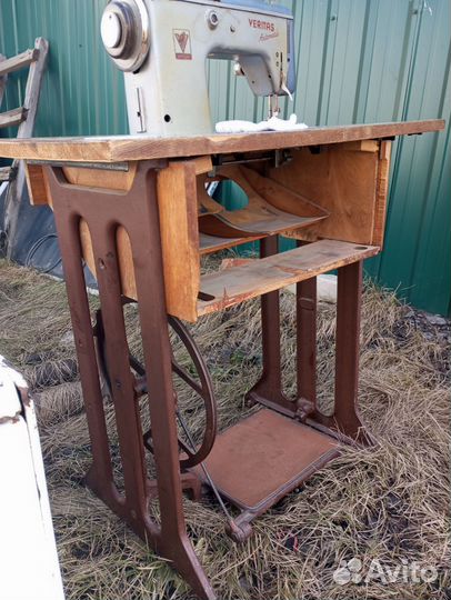 Швейная машинка