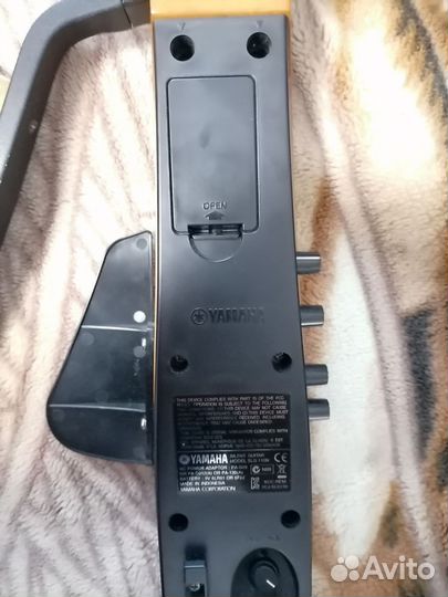 Электроакустическая гитара Yamaha SLG110N