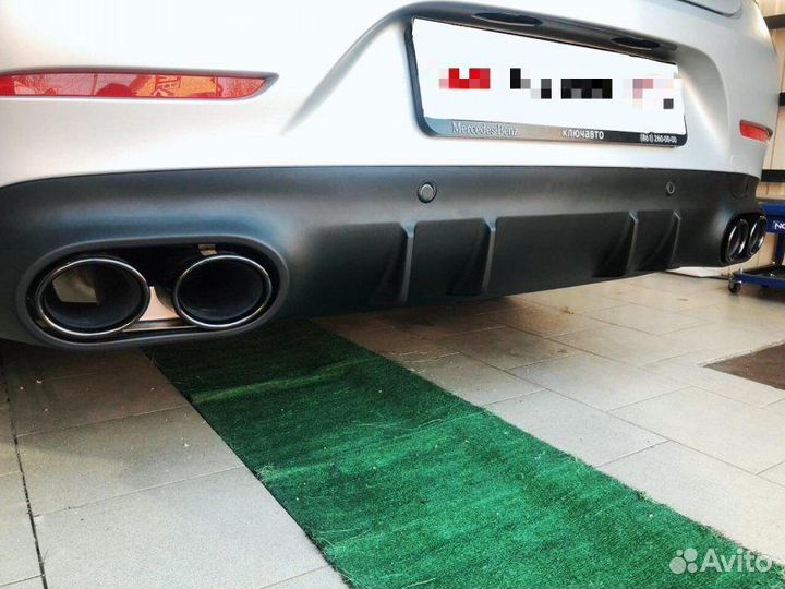 Задний диффузор с насадками Mercedes-Benz