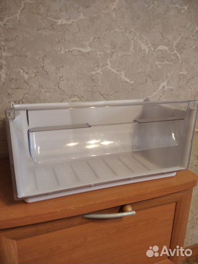 Полка и ящик для холодильника Аристон