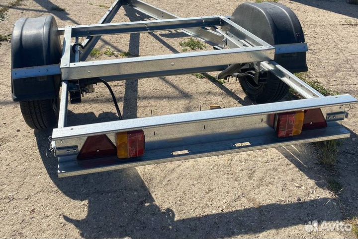 Прицеп для лодки или гидроцикла