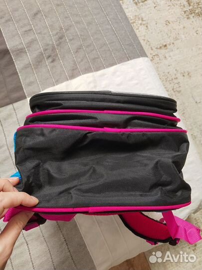 Рюкзак для девочки в школу