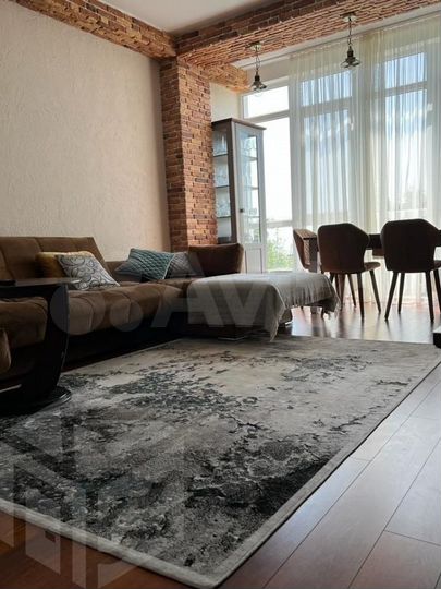 2-к. квартира, 73,4 м², 2/4 эт.