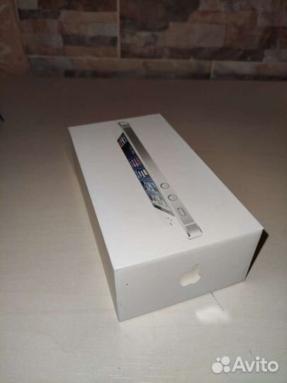 Коробка от iPhone 5