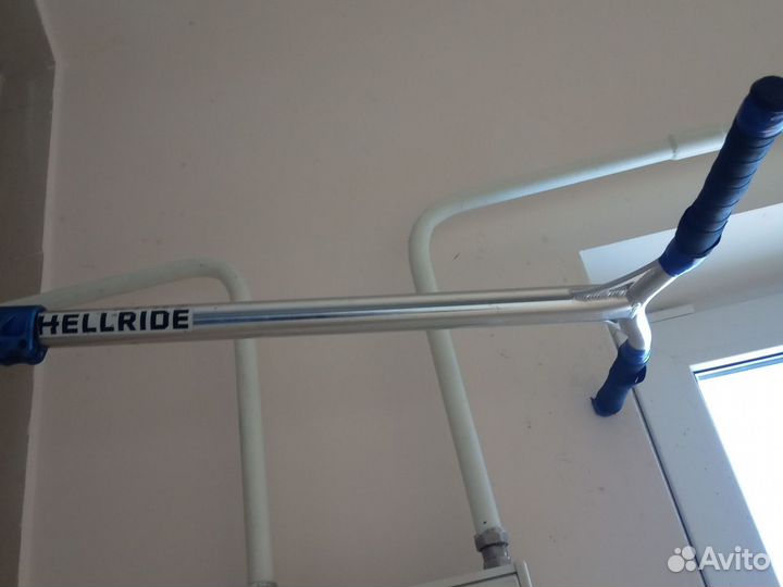 Трюковой самокат кастом в парк