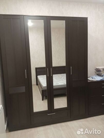 Спальный гарнитур Б/у