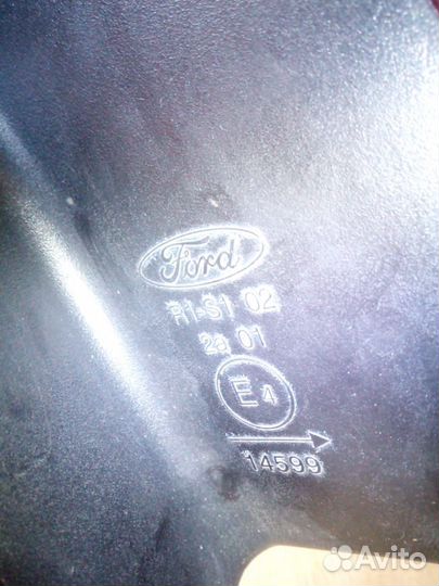 Стоп сигнал на форд фокус 3