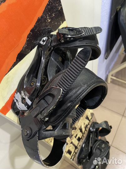 Сноуборд с креплениями