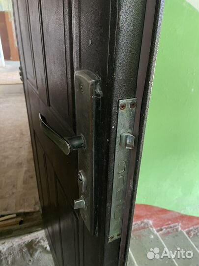 Дверь входная металлическая