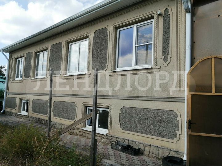 Дом 323,6 м² на участке 15,3 сот.