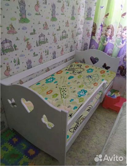 Кроватка с бортиком из натурального дерева сингл о