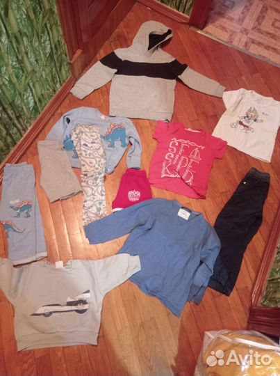 3 больших пакета одежды от рождения