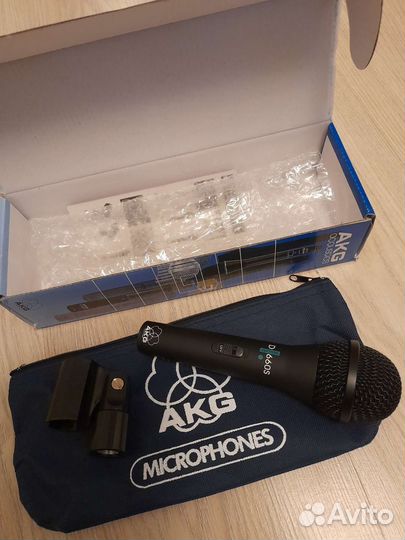 Микрофон AKG -вокальный