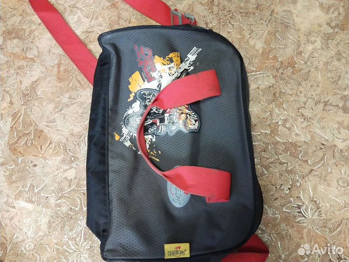 Школьный рюкзак Derdiedas