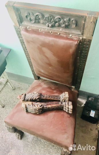 Антикварный стул