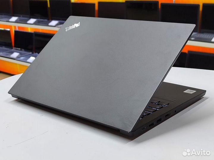 Lenovo thinkpad 14''IPS i5 10210u 16Gb SSD 512Gb