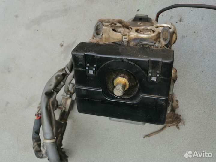 Блок ABS (насос) для Nissan Maxima (A32) 1994-2000