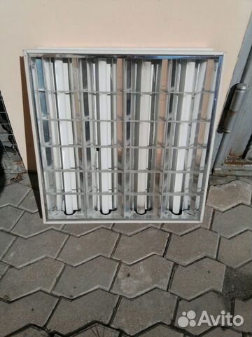 Светильник потолочный встраиваемый люминесцентный