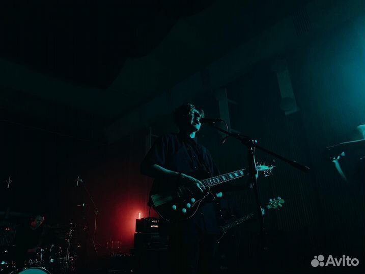 Репетитор по игре на гитаре