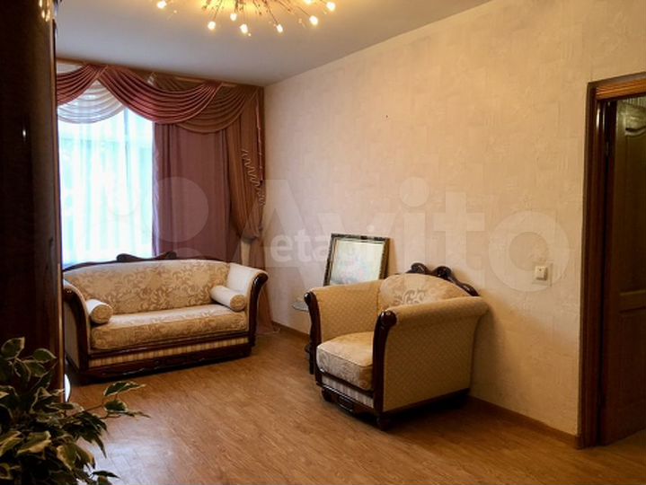 2-к. квартира, 50 м², 3/10 эт.