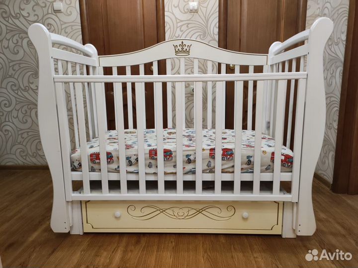 Детская кроватка