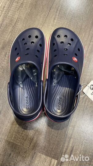 Продам новые crocs тапочки хорошего качества