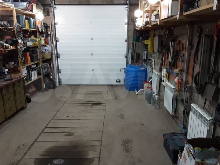 Коттедж 203,5 м² на участке 7 сот.