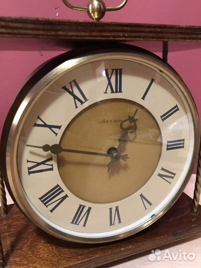 Настольные часы механические Весна СССР