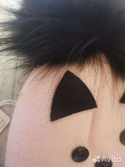 Шапочка новая тёплая на 2-3 годика с мехом енота