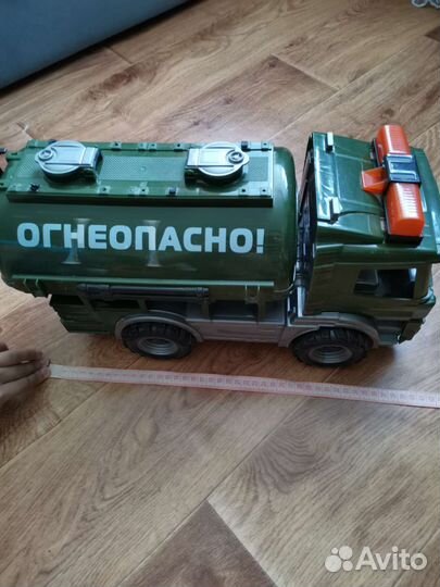 Большой бензовоз