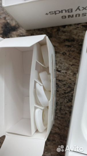 Беспроводные наушники samsung buds+