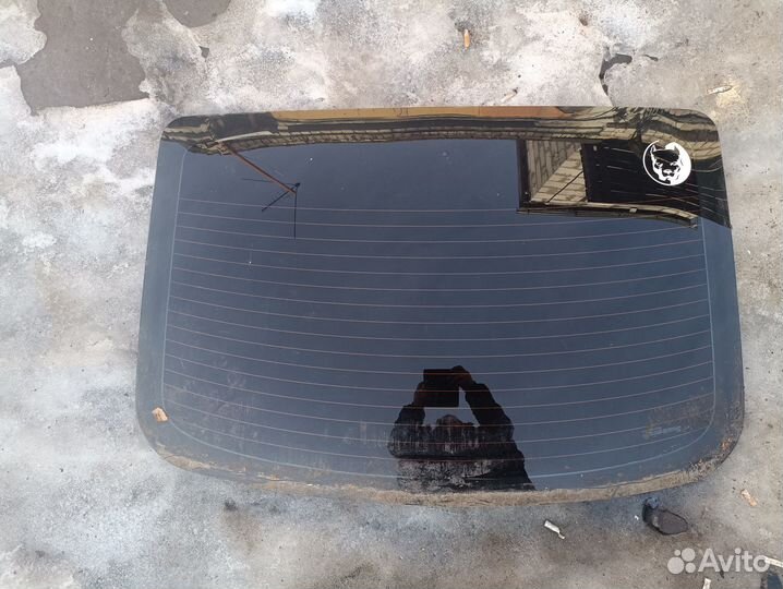 Заднее стекло Mazda 3 BK