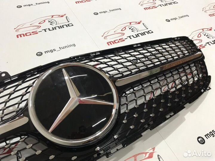 Решетка CLS W218 Diamond Black Дистроник