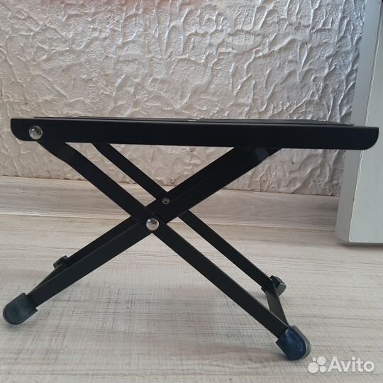 Подставка для ноги гитариста