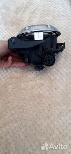 Противотуманная фара Mitsubishi Outlander Xl