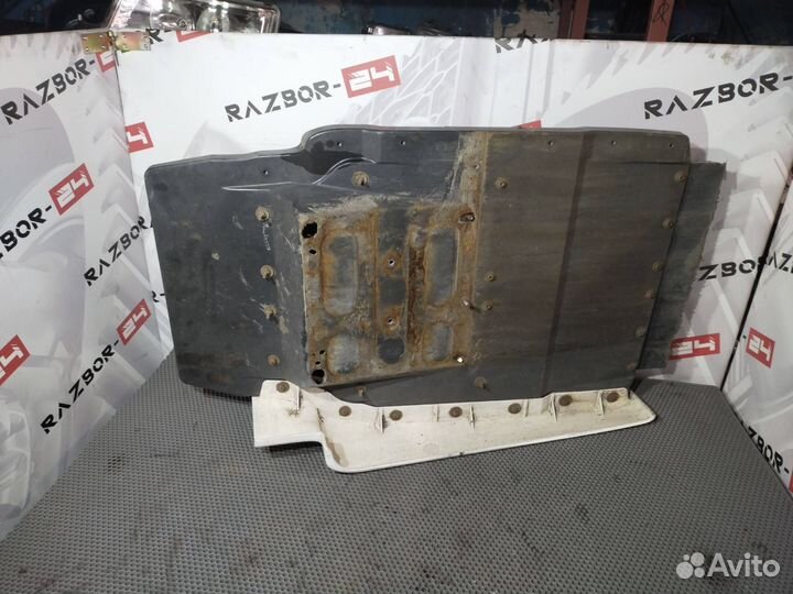 Передняя часть подкрылка переднего левого MAN TGX