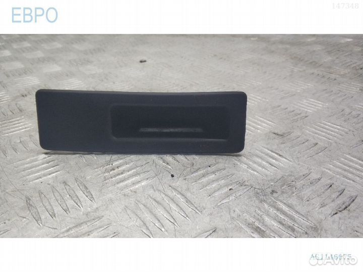 Ручка багажника на BMW F83 (M4) s1146675