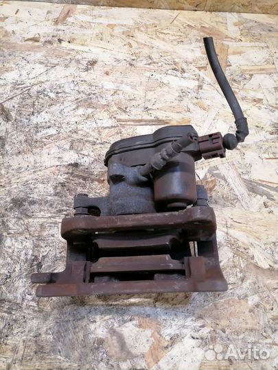 Суппорт задний правый Audi A6 C7 2.8 CHV