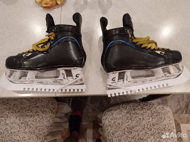 Коньки хоккейные