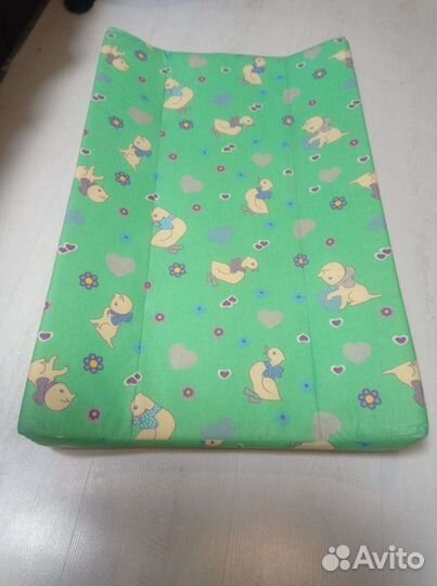 Пеленальная доска (на кроватку) или лежак питомцу