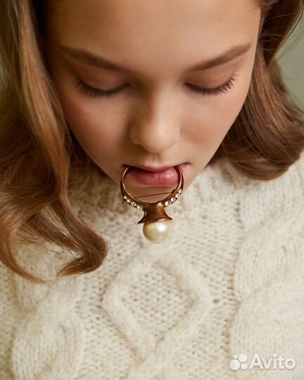 Винтажная брошь от Coro