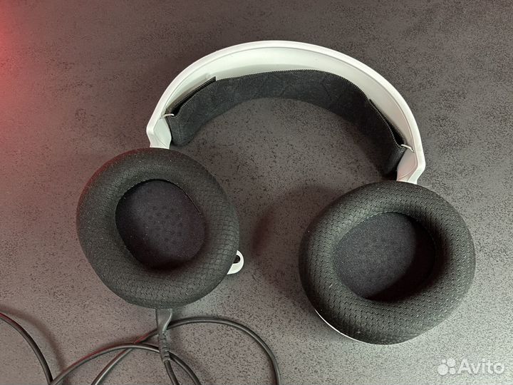 Игровые наушники SteelSeries Arctis 3 белые