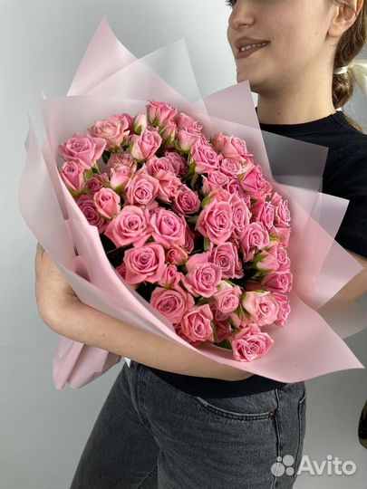 Букет кустовые розы