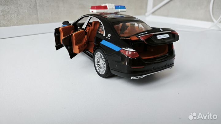 Модель 1:24 Mercedes-Benz E W212фсб