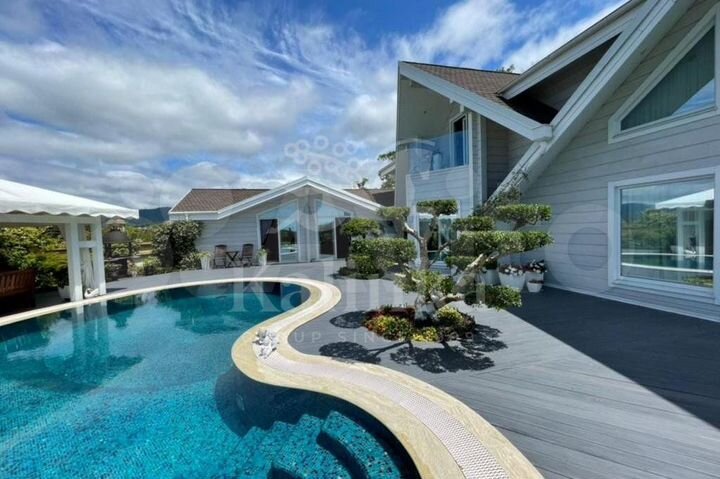 Дом 365 м² на участке 17 сот.