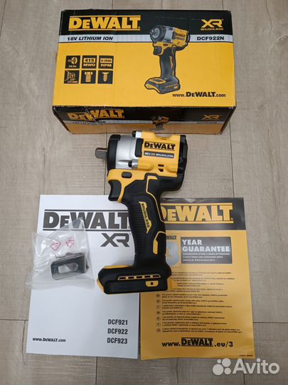 Акумуляторный бесщеточный гайковерт dewalt DCF922N